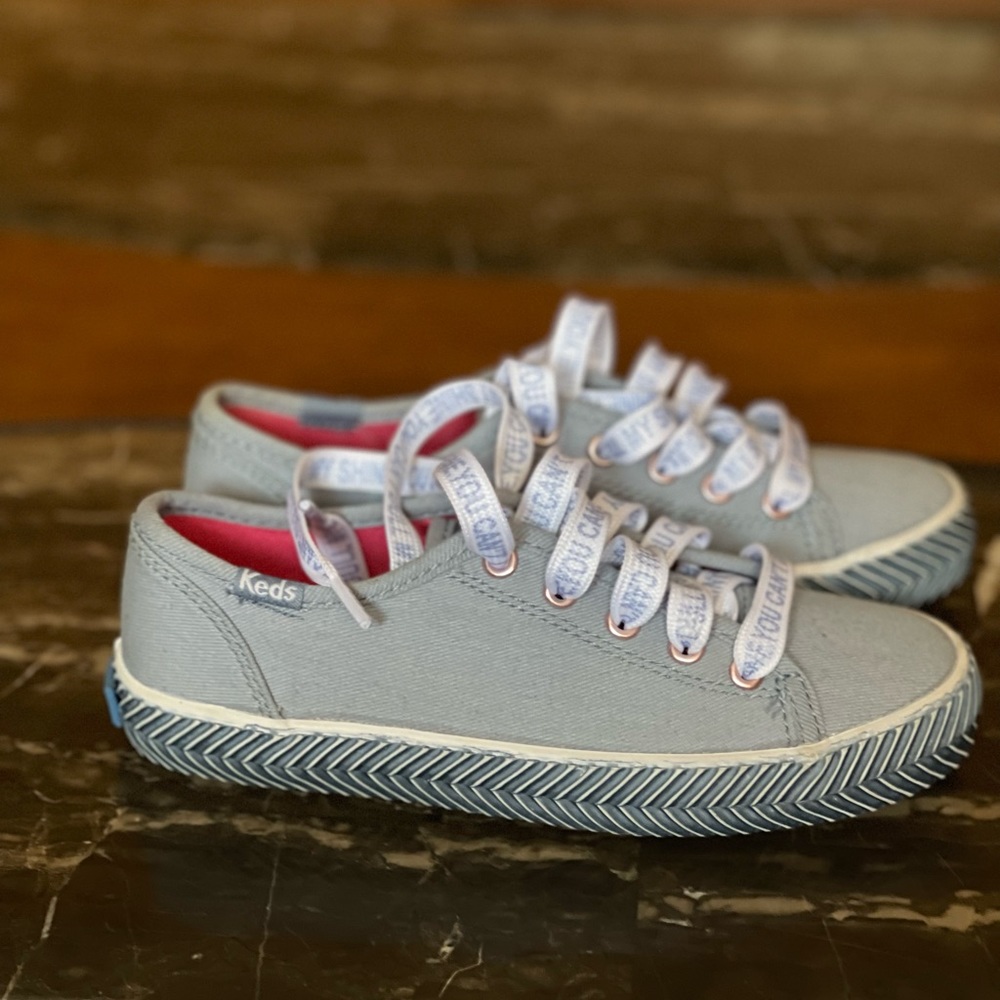 Light denim girls canvas shoes